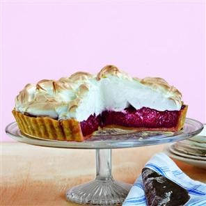 Cherry meringue pie