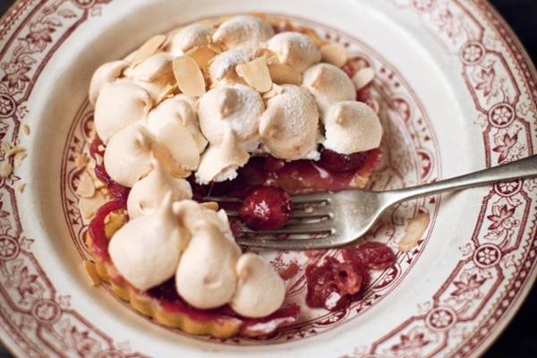 Cherry meringue tartlets