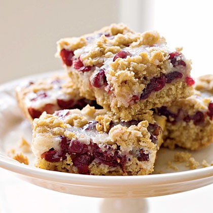 Cherry-oatmeal bars