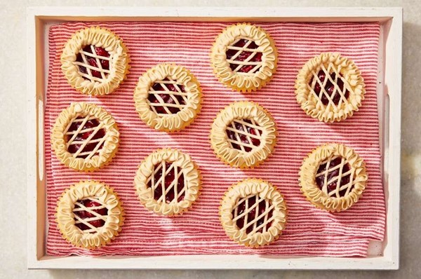Cherry pie cupcakes