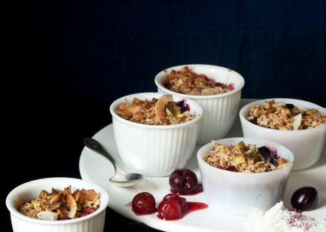 Cherry-pistachio crisps