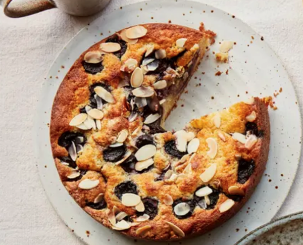 Cherry, ricotta and white chocolate cake