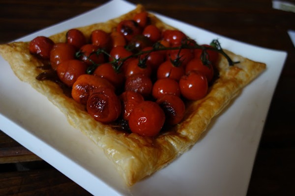 Cherry tomato and caramelised onion tart