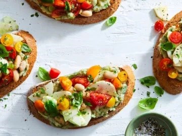 Cherry tomato bruschetta tartines