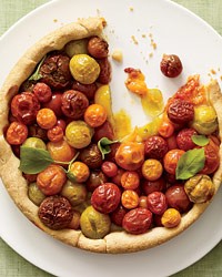 Cherry tomato tart with basil