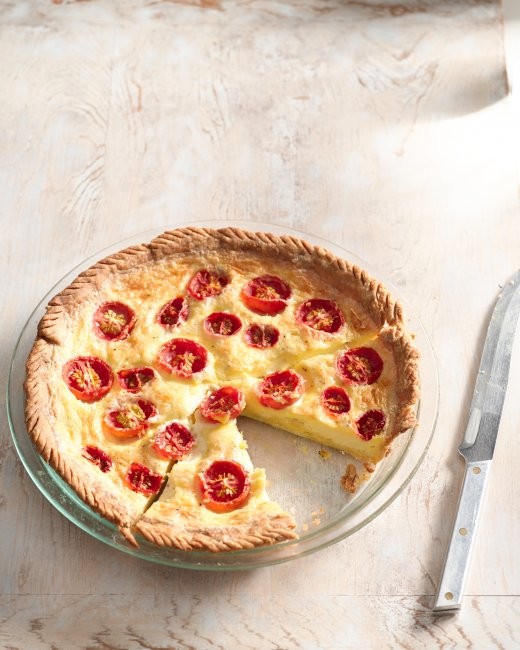 Cherry tomatoes and pecorino quiche