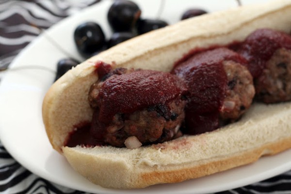 Cherry-turkey meatball subs