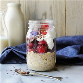 Cherry vanilla overnight oats