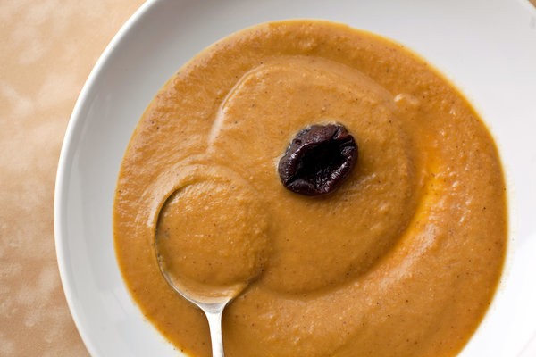 Chestnut-apple soup with Calvados cream