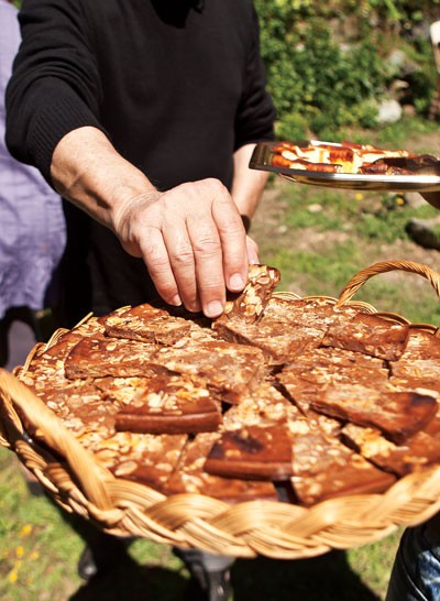 Chestnut flour tart (Torta pisticcina)