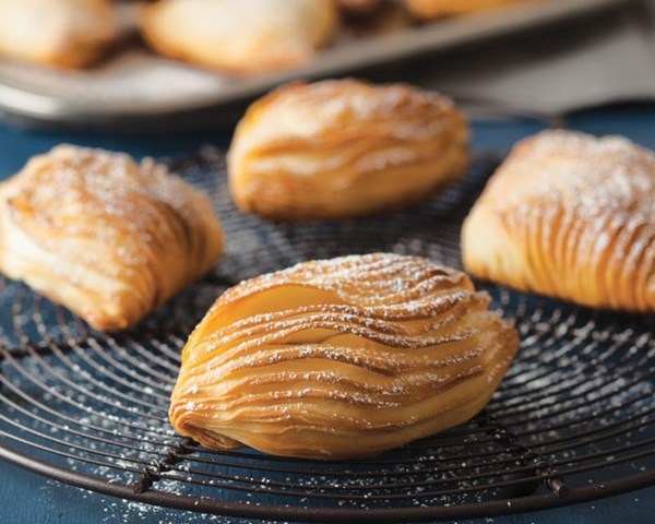 Chestnut-ricotta sfogliatelle