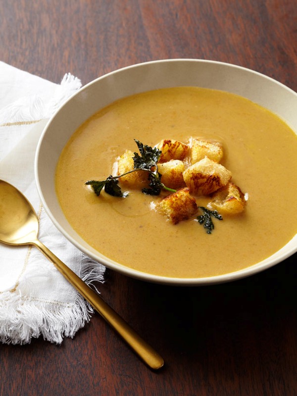 Chestnut soup with fried parsley