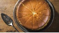 Chèvre cheesecake with black pepper-graham crust