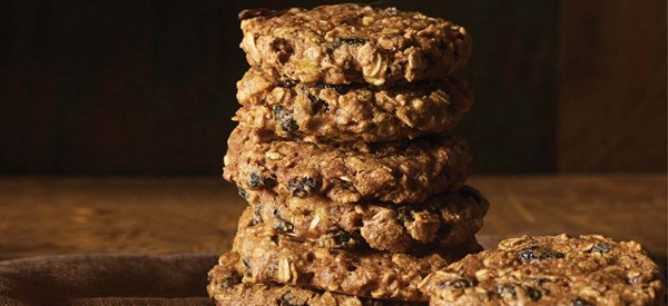Chewy apple-raisin oatmeal cookies