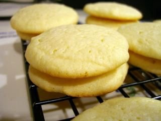 Chewy cheesecake cookies