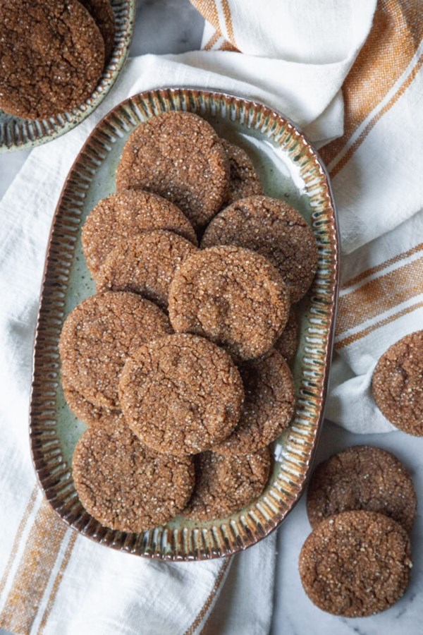 Chewy ginger molasses cookies