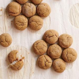 Chewy molasses cookies