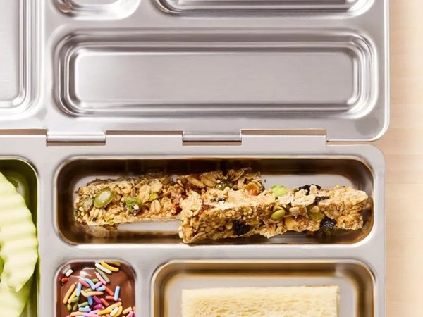 Chewy nutty fruity granola bars