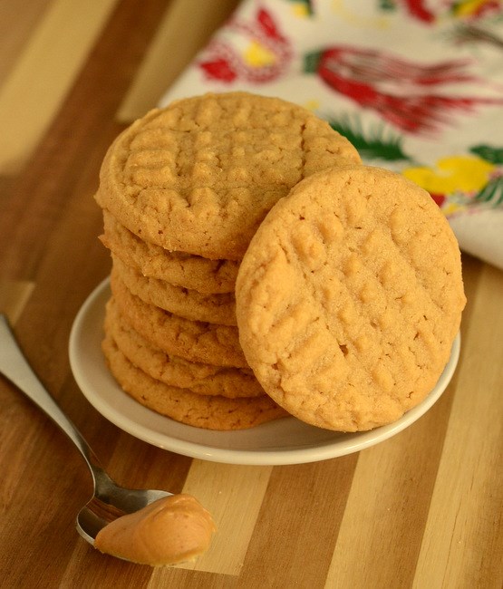 Chewy peanut butter cookies