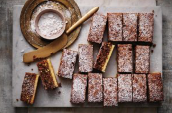 Chewy pistachio slice