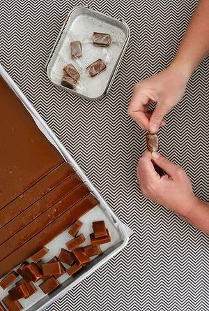 Chewy salty caramels