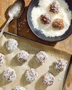 Chewy tapioca balls (Ongol ongol)