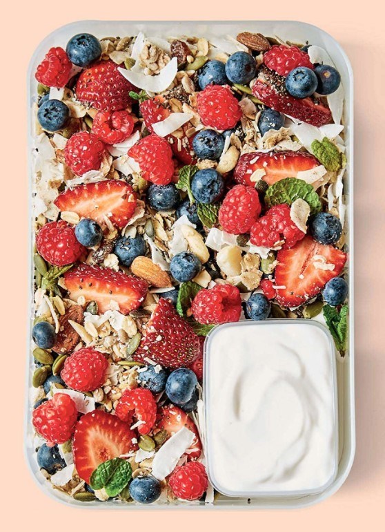 Chia seed granola with berries