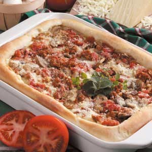 Chicago-style pan pizza