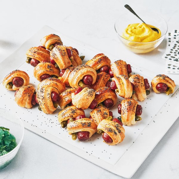 Chicago-style pigs in blankets