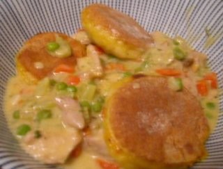 Chicken & biscuits pie