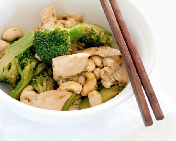 Chicken & cashew nut stir fry