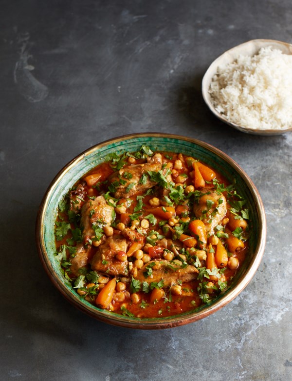 Chicken & chickpea stew (Yaknatt dajaj bil hommos)