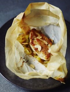 Chicken & cucumber en papillote with toasted almonds