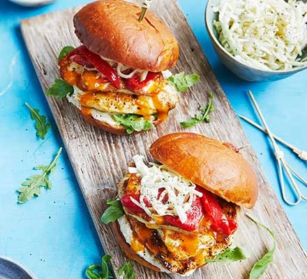 Chicken & halloumi burgers