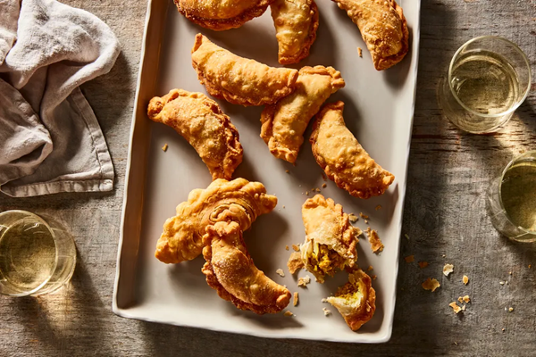 Chicken & potato curry puffs