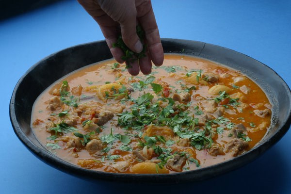 Chicken and apricot masala