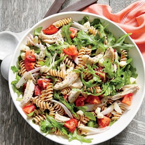 Chicken and arugula pasta salad