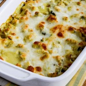 Chicken and asparagus bake with creamy curry sauce