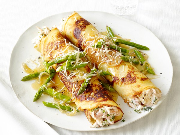 Chicken and asparagus crêpes