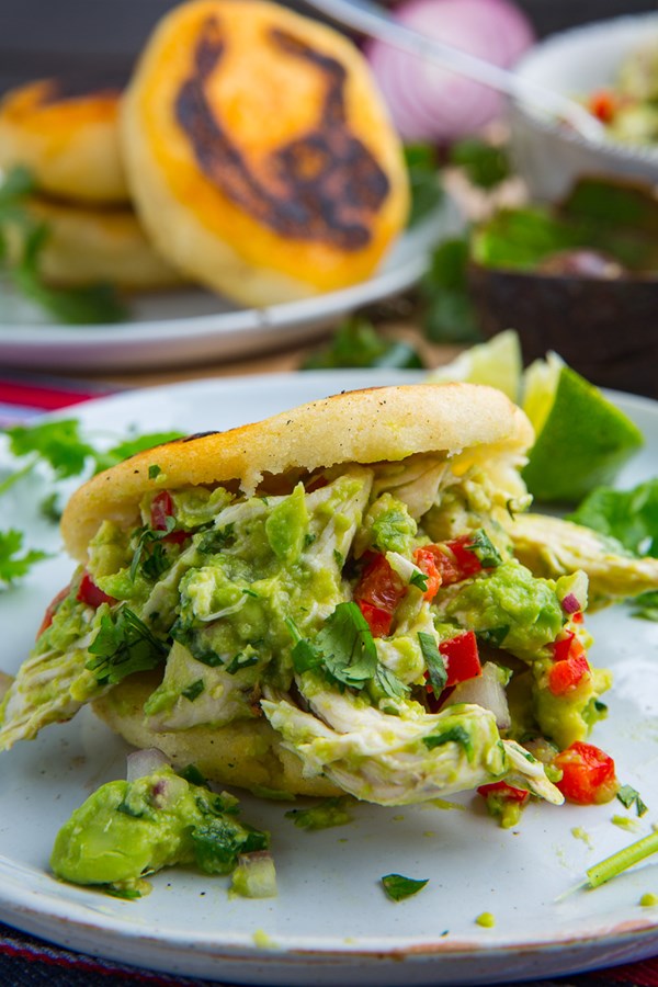 Chicken and avocado sandwich (Reina pepiada arepa)
