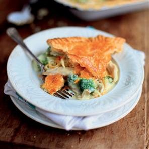 Chicken and broccoli pie