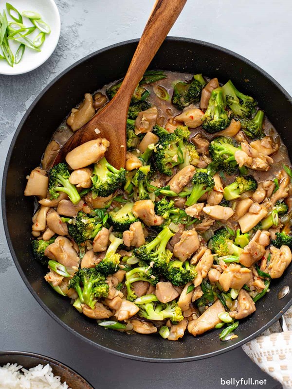 Chicken and broccoli stir fry