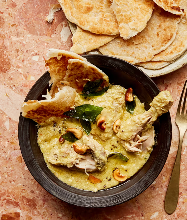 Chicken and cashew curry (Cheertha kozhi kari)