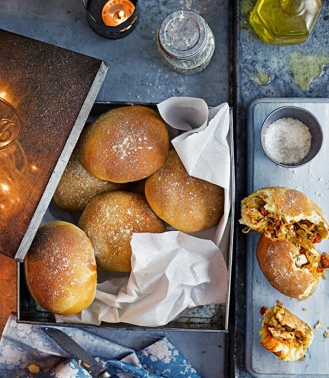Chicken and chorizo buns