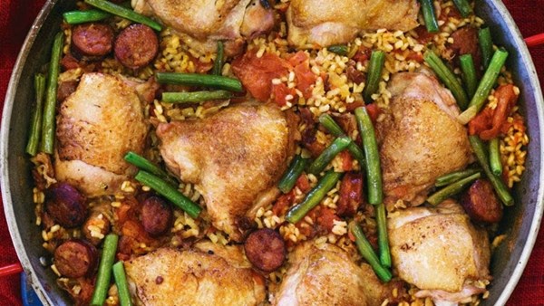 Chicken and chorizo paella with aioli