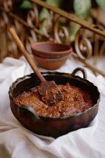 Chicken and fruit stew (Estofado de frutas)