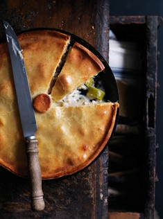Chicken and leek pie