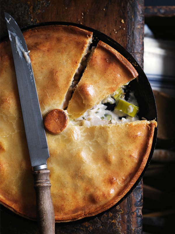 Chicken and leek pie