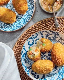 Chicken and potato croquettes (Kroket kentang)
