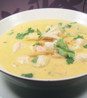 Chicken and prawn laksa
